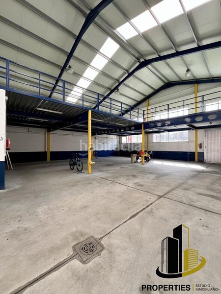 Foto 47b3d5f9-751a-478c-856d-87011713f457. Bâtiment à usage industriel dans Béjar