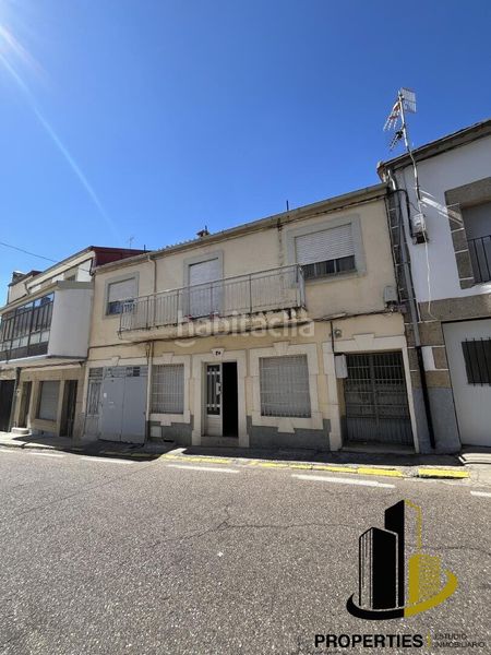 Foto 0733f73b-fea4-492c-bdbc-359f9dc4f67a. Casa en Ledrada