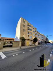 Aparcament cotxe a Guijuelo