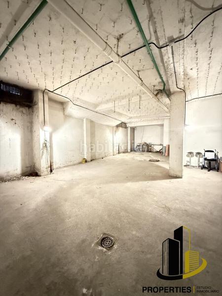 Foto eab2a6a4-eede-46c1-aae3-0af4d3e702f3. Parking coche en Guijuelo