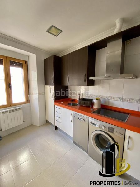 Foto 4f5508fb-97c7-41bf-b470-6c0a1f4d39cb. Edifici a Guijuelo