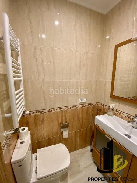 Foto 52f85c1a-10f0-41e0-a620-8a03da951631. Edifici a Guijuelo