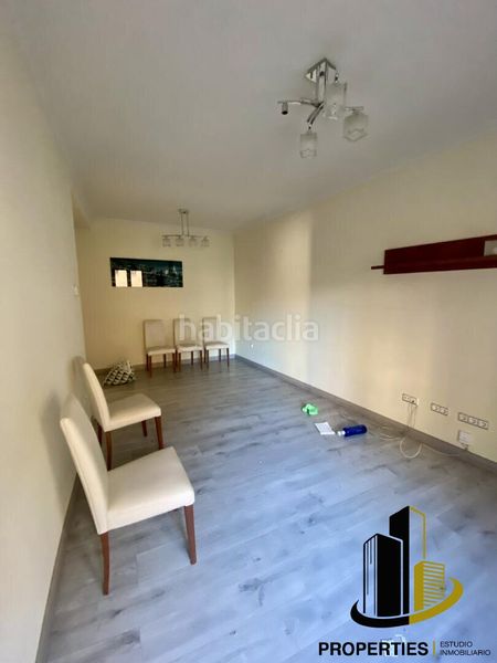 Foto d63efeea-b92f-472a-8a7b-c895b54f2459. Edifici a Guijuelo