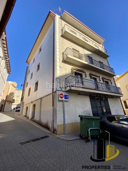 Foto d708f730-f145-41e3-a056-8f82f1f2ccf5. Edifici a Guijuelo