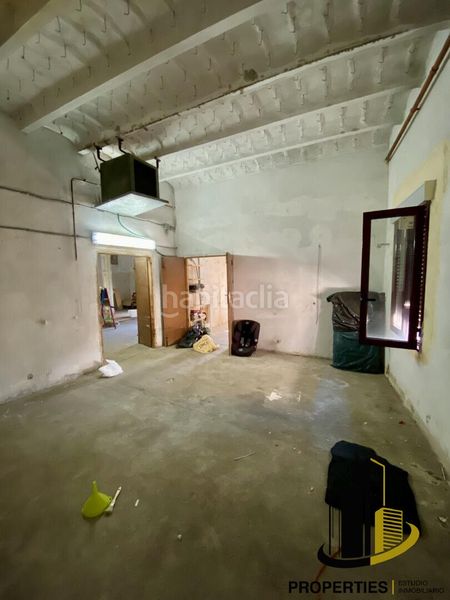 Foto f49674ab-37e0-4e64-8bf6-0ad28ee24c1d. Edifici a Guijuelo