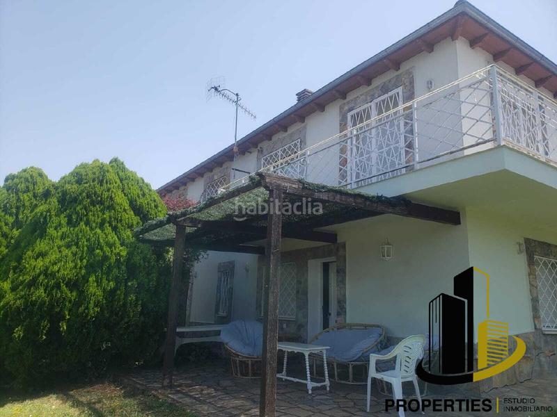 Foto b8c7a41e-23db-4938-805c-59ff23621749. Chalet en Navalmoral de Béjar