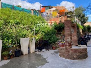 Edifici a La Clota. La clota  alarcon se vende finca con 5 viviendas y un local