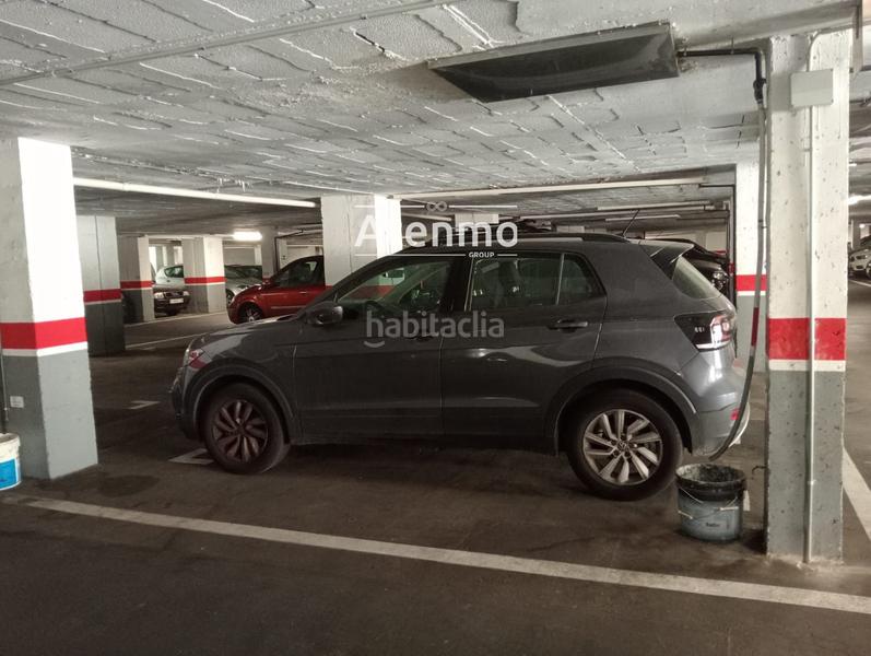 Foto 5815288c-e8c6-495f-874c-bb16fb34d1b4. Parking voiture dans Horta Barcelona