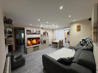 Etagenwohnung  Valldaura. Pg valldaura  fabra i puig piso esquinero reformado de 89 m cuad