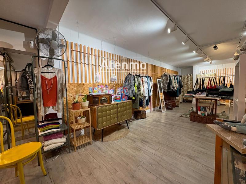 Foto 35fbe431-aac3-4c6c-93e0-236c952a77b7. Traspàs local comercial a Horta Barcelona