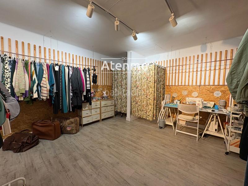 Foto e1c7ca69-d8ca-40a7-99b3-5538ec2cde15. Traspàs local comercial a Horta Barcelona