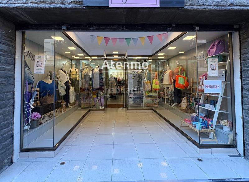 Foto bcb10d18-5558-45cc-850e-03c97638d1f3. Traspaso local comercial baixada de la plana Horta negocio de moda en traspaso en Barcelona