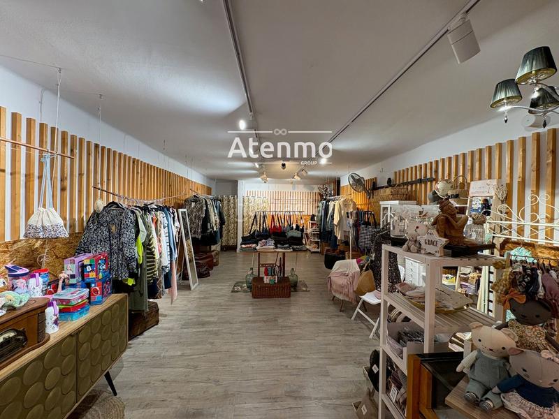 Foto c9f204bc-4513-467e-a144-89c26367c1b1. Traspaso local comercial baixada de la plana Horta negocio de moda en traspaso en Barcelona