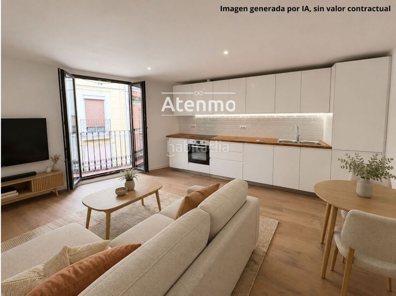Foto 2b8340c0-8835-4729-a620-45ce3f4fb7a7. Pis a Raval Barcelona