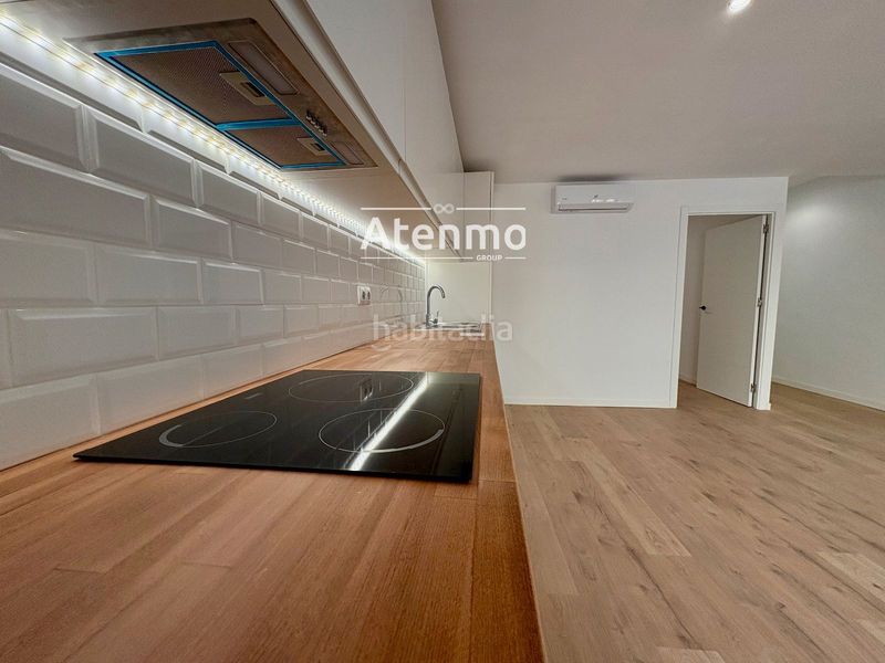 Foto 3ac39a2d-3105-42ef-8413-806b9441eb1c. Pis a Raval Barcelona