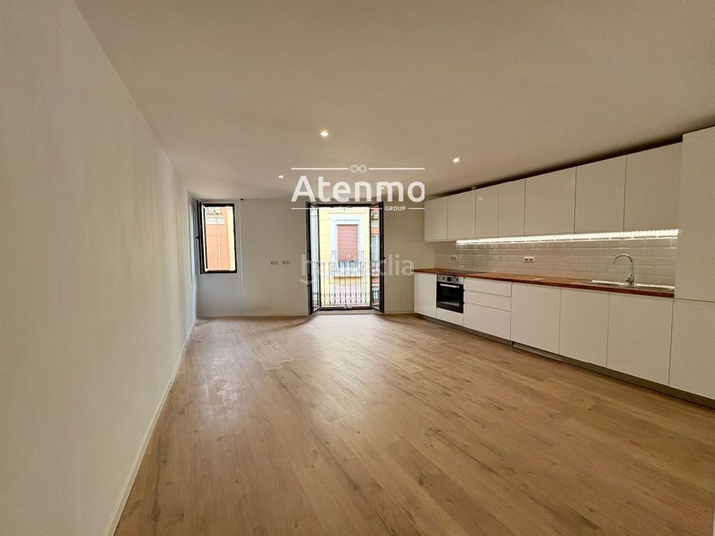 Foto 3efc765d-9251-4387-9c8e-ec5a6fa3238f. Pis a Raval Barcelona