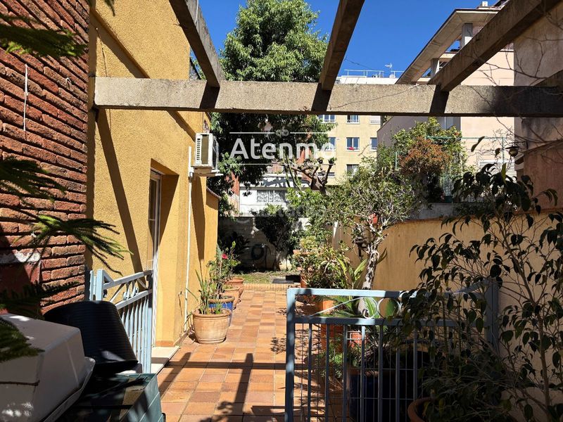 Foto c772ffe7-4897-42a5-9eb7-b0c22018f496. Casa amb calefacció a Horta Barcelona