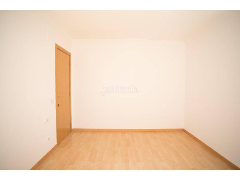 Foto 8518d96d-4ee5-4780-8986-23895decf241. Piso  ocupado en venta en residencial Blanes - vistamar Blanes