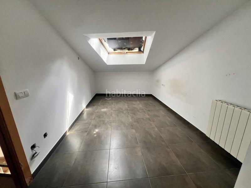 Foto cec13dc4-b39a-4eb7-b8ab-3b257365c387. Piso atico duplex centro en Centre Figueres