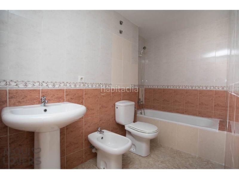 Foto 24e52c9f-9ac5-45c0-ba54-8118d1f6ccca. Piso  ocupado en venta en centre en Creu de la Mà Figueres