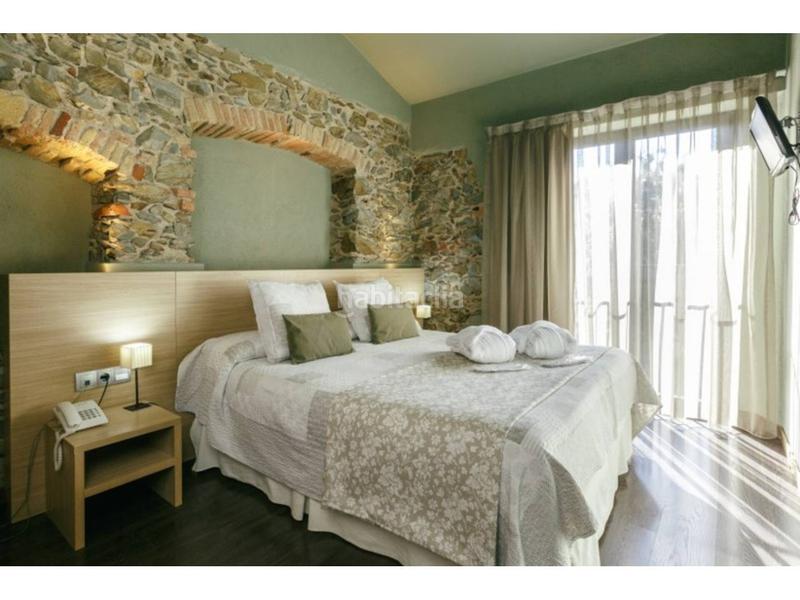 Foto 09f94a60-579b-43f5-b4cb-2fbbc3546055. Edifici a Garriguella