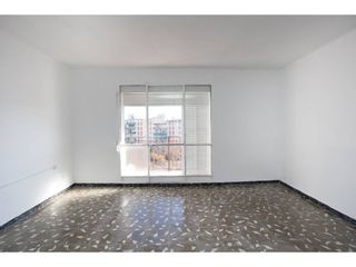 Pis  Calle finestrelles. Piso alquilado en girona