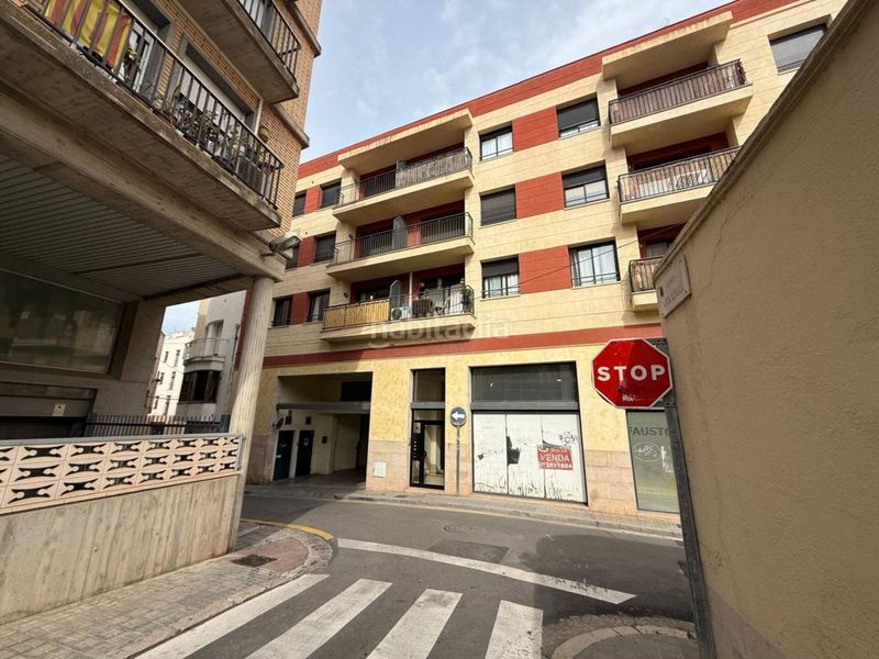Foto 5c803247-51d8-4267-b79e-9dcacb82dd0d. Affitto posto auto in Centre Figueres