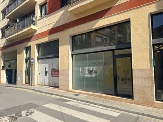 Locale commerciale  Calle terreras. Local comercial en figueres