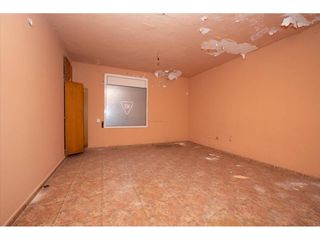 Casa  Calle escultor clara. Casa en terrassa