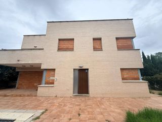 Chalet  Calle castanyer. Magnifica casa en roses