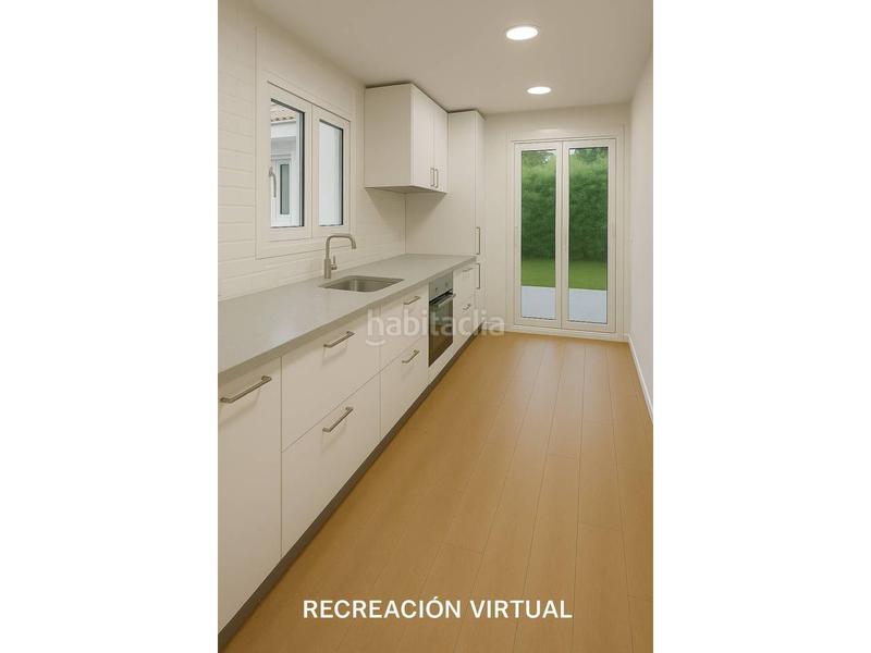 Foto dbb4b8c4-9e5f-49fe-8fd1-02b7fda48239. Casa amb aparcament piscina a Lloret Verd - Els Pinars Lloret de Mar