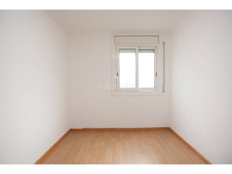 Foto 6ea35f72-b3a0-4fde-835f-f5909d273da3. Piso  en venta en eixample en Sant Narcis Girona