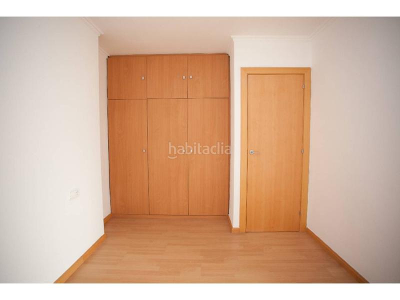 Foto c7efe4b3-37c5-4c35-b379-4074ee682f2a. Piso  en venta en eixample en Sant Narcis Girona