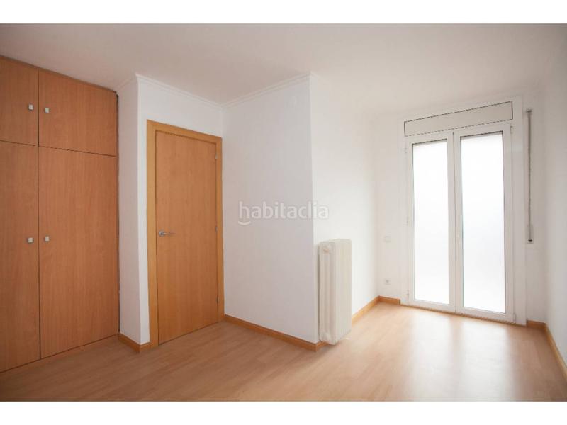 Foto cda56174-20d3-41e3-84aa-ca0e8430f6b0. Piso  en venta en eixample en Sant Narcis Girona