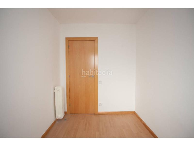 Foto eac01234-2ac6-4901-82c9-085efaddffc7. Piso  en venta en eixample en Sant Narcis Girona