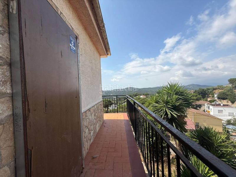 Foto 5114d7a3-fe38-4467-b3fb-b075f162fcb8. Casa amb aparcament a Aiguaviva Parc Vidreres