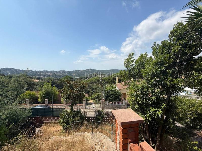 Foto f5d28f85-d361-4e4d-80d5-f78d454493c8. Casa amb aparcament a Aiguaviva Parc Vidreres