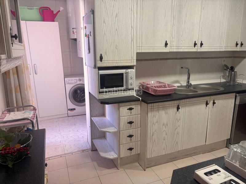 Foto e8fd8b0f-36c4-4e21-ba56-60f05fb9150f. Affitto appartamento con parcheggio in Joaquina Eguaras Granada