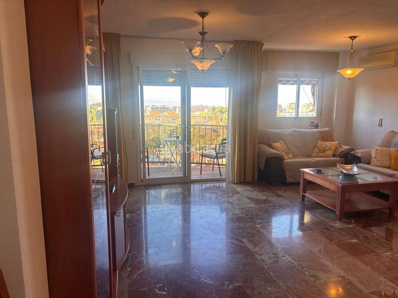 Foto 56cb97ef-82b4-4599-955d-5a6025a9ecb5. Miete etagenwohnung mit parking in Joaquina Eguaras Granada