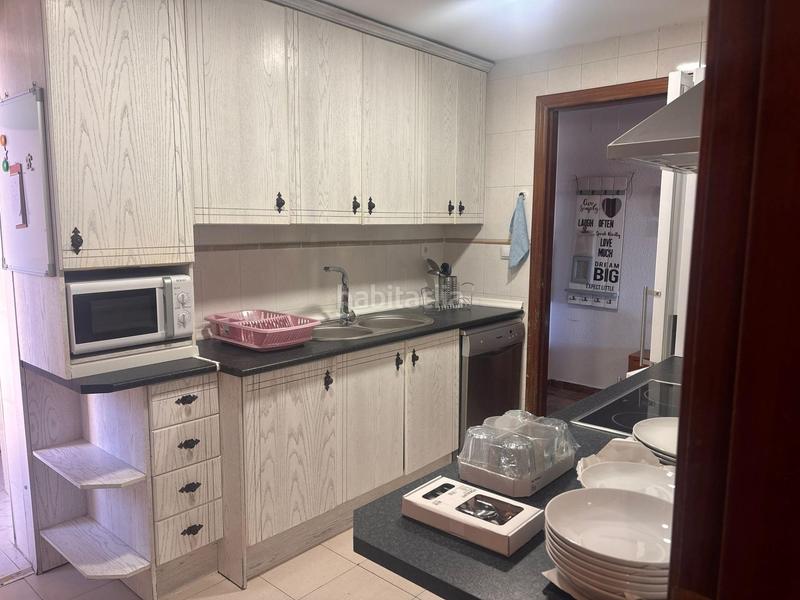 Foto d28cc7c1-3b20-4f03-a957-ccfeea6bdd4f. Miete etagenwohnung mit parking in Joaquina Eguaras Granada