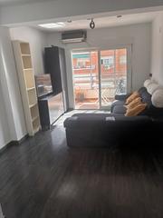 Lloguer Pis  Calle delfín. Se alquila habitacion!!!!! no piso. precio 320 euros
