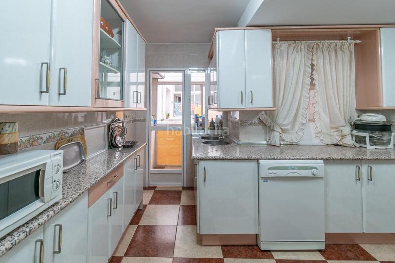 Foto a45f27b6-893b-45c6-8275-8659698c4cc2. Etagenwohnung mit heizung in Camino de Ronda Granada