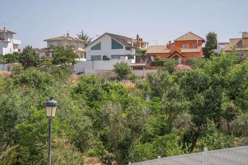 Foto 5d8495f9-e141-4571-ad96-d8e318853509. Terreno residenziale in calle calle malva in Villa de Otura