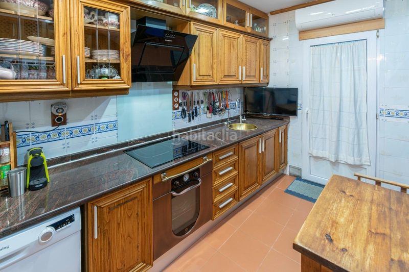 Foto 1c4782ff-4f7c-4252-ab4d-42b4f9b3c263. Casa amb piscina a Purchil Vegas del Genil