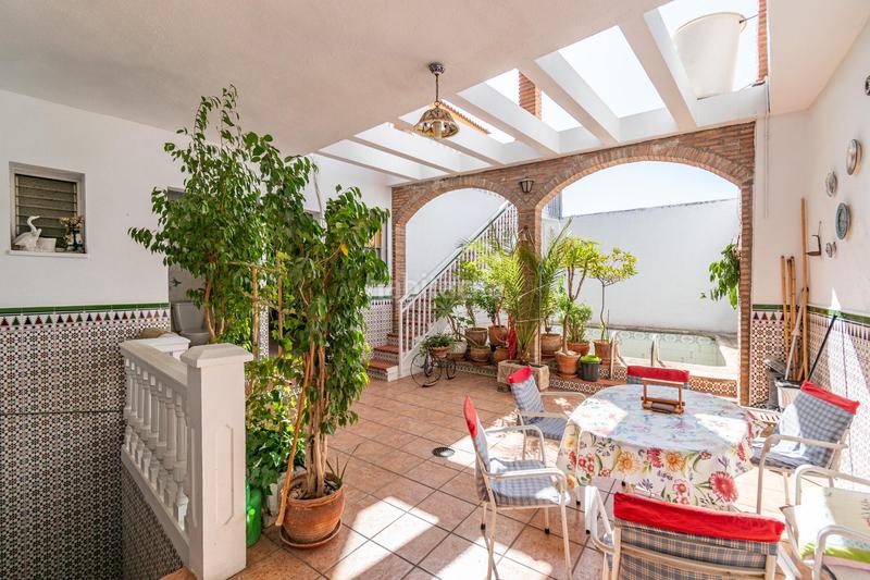 Foto d0095bec-8d04-4506-9765-0b6270c60973. Casa con parcheggio piscina in Atarfe