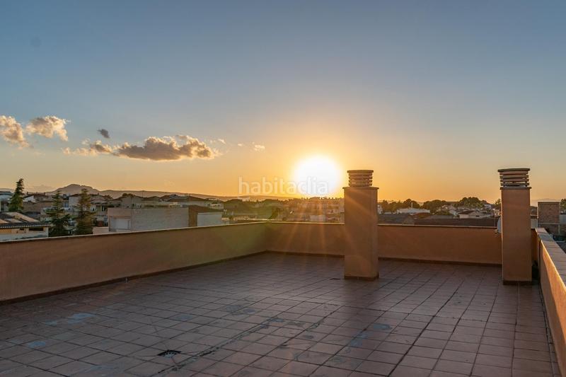 Foto 369ccc37-2187-4d43-b075-485d0bf11144. Àtic amb calefacció aparcament a Avda. De los Ogíjares Armilla