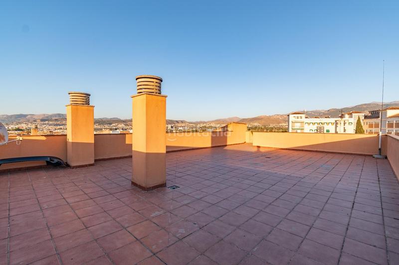 Foto 4dfe9ddf-9059-4504-ab8a-ef050f6633b7. Àtic amb calefacció aparcament a Avda. De los Ogíjares Armilla