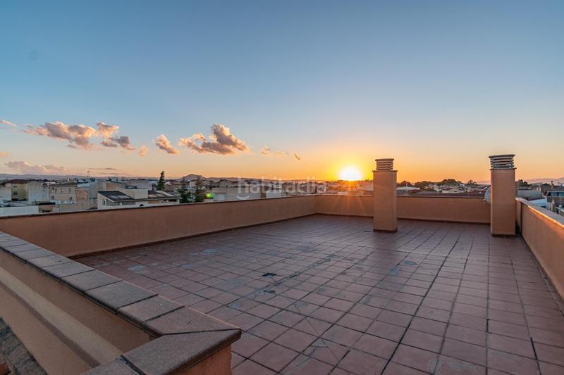 Foto 5a09e976-f193-4ff3-88f7-db3cece24018. Àtic amb calefacció aparcament a Avda. De los Ogíjares Armilla