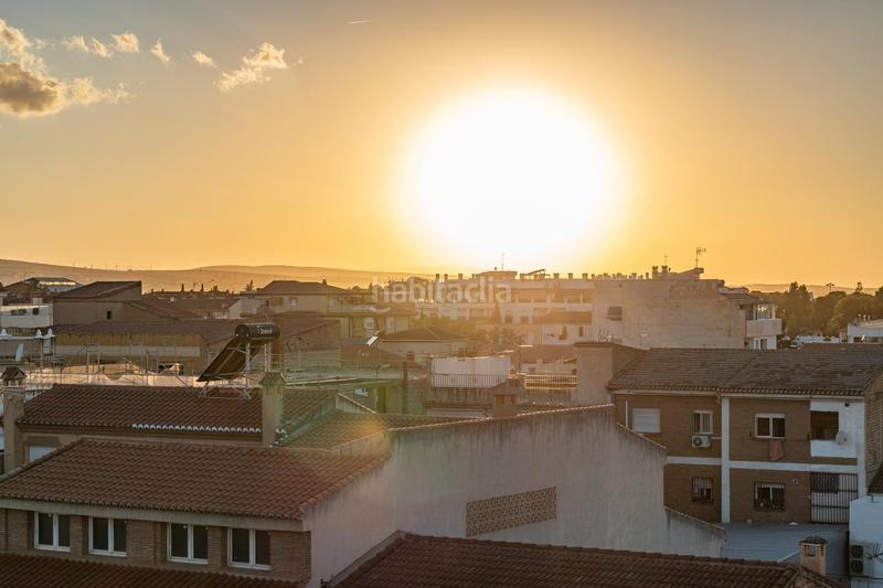 Foto fa38aefb-0ef6-4686-acff-9e382c130983. Àtic amb calefacció aparcament a Avda. De los Ogíjares Armilla