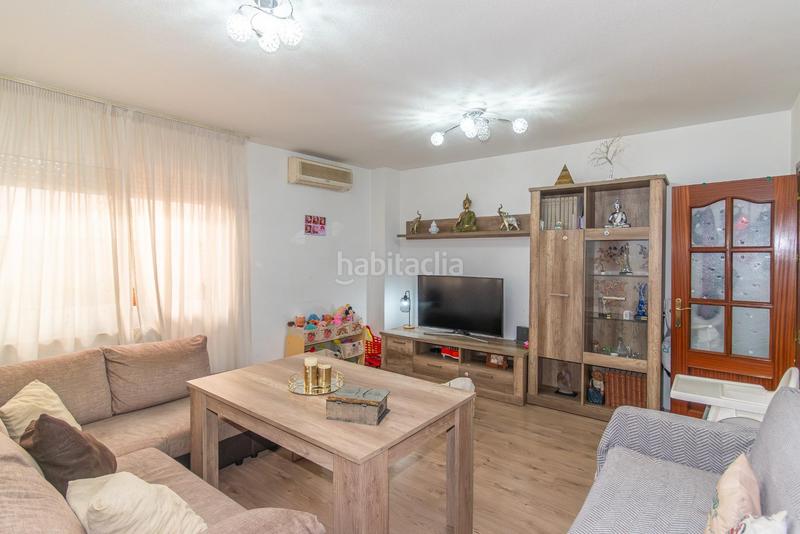 Foto ffe95ab5-da63-4394-88c9-1d7caee7faa8. Appartement dans Avda. De los Ogíjares Armilla